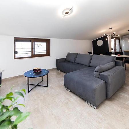 Apartman Gulin Crikvenica Bagian luar foto