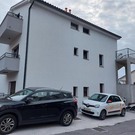 Apartman Gulin Crikvenica Bagian luar foto