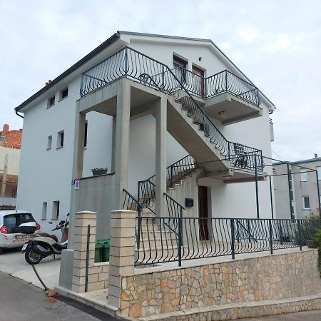 Apartman Gulin Crikvenica Bagian luar foto