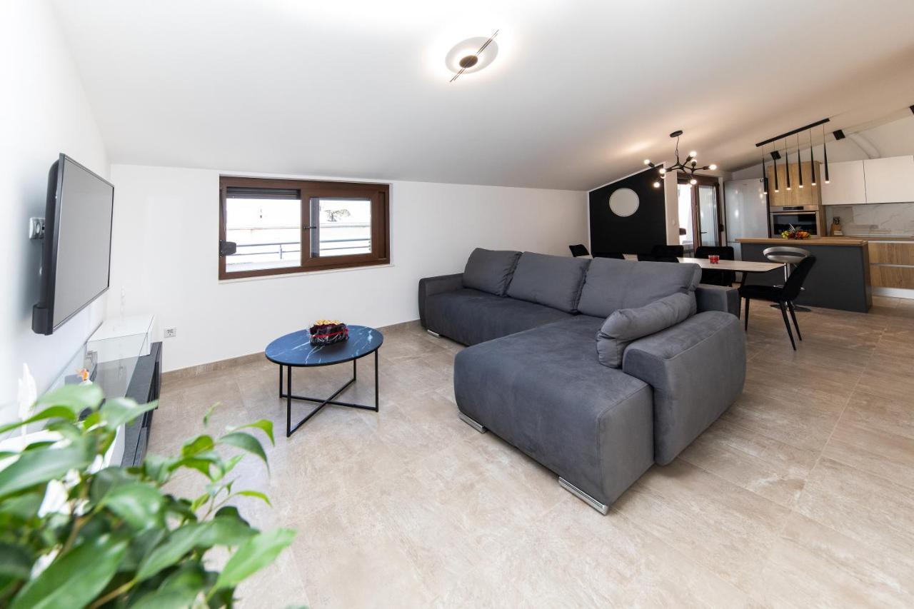Apartman Gulin Crikvenica Bagian luar foto