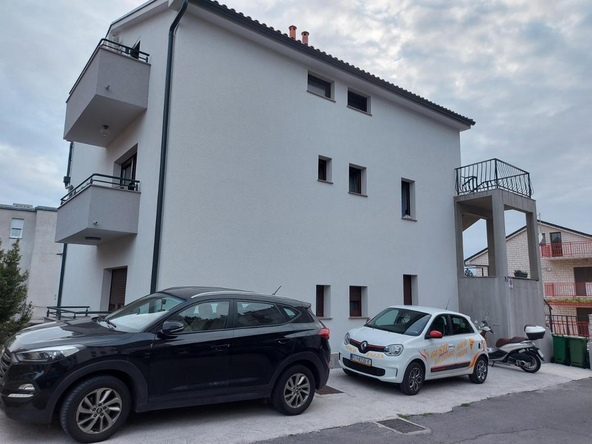 Apartman Gulin Crikvenica Bagian luar foto